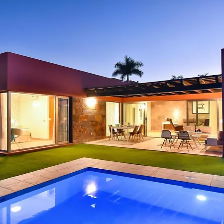 Vista Salobre Luxury Retreat In Gran Canaria Private Outdoor Heatable Pool Bbq Facilities Shaded Outdoor Dining Area Salobre Golf, * Лас-Пальмас-де-Гран-Канария